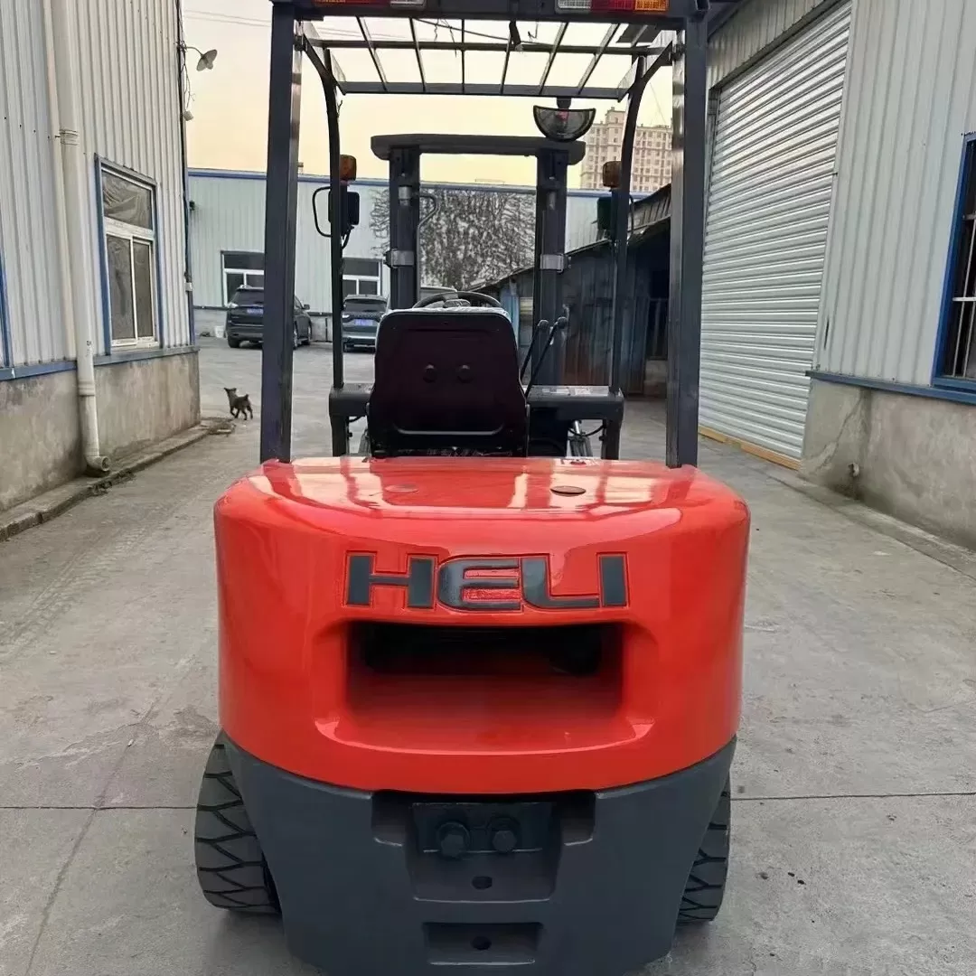 вживаний міні-дизельний навантажувач heli 3ton forklift