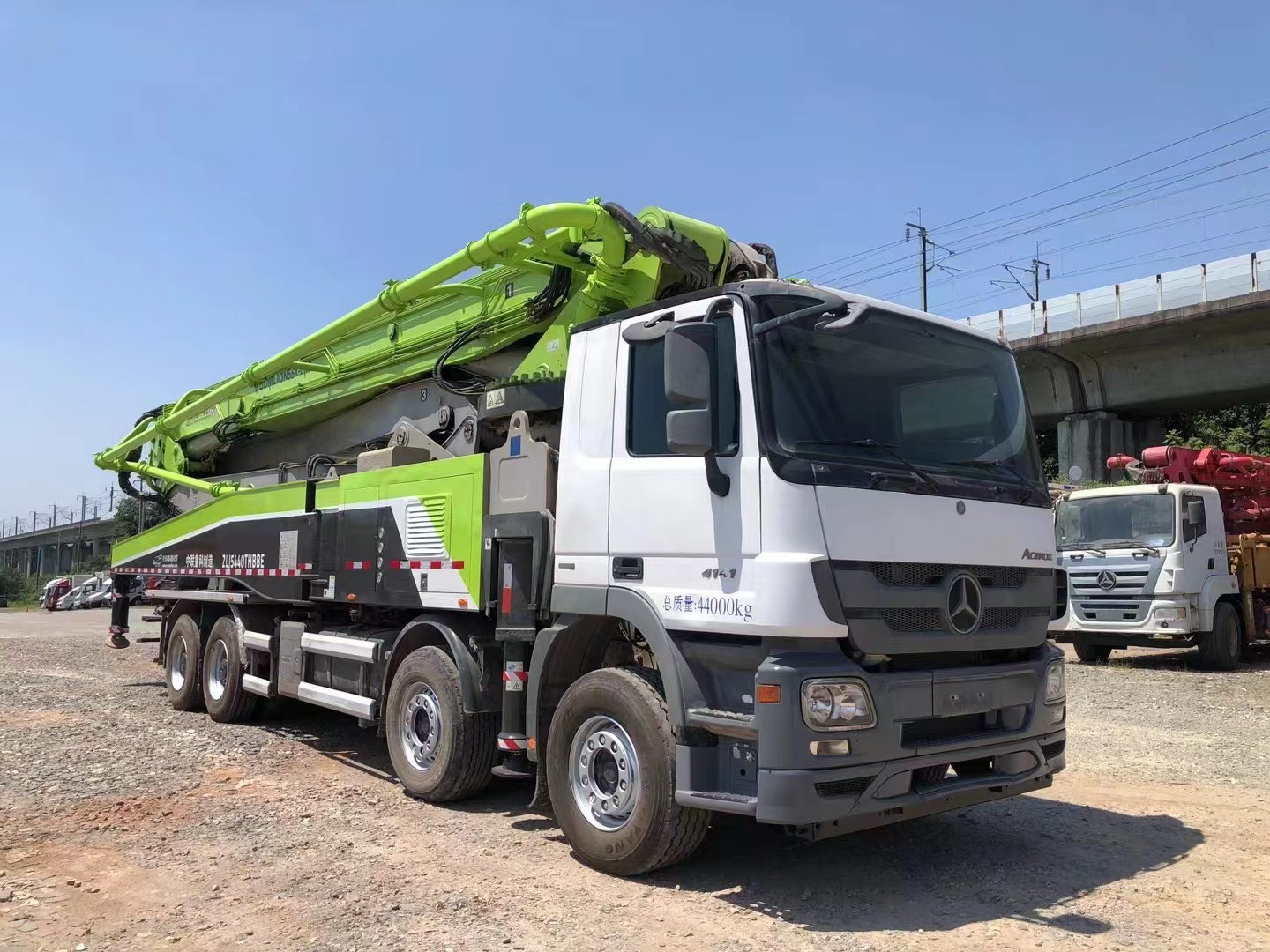 2019 zoomlion boom pump 56m truck-mounted concrete pump car на шасі benz