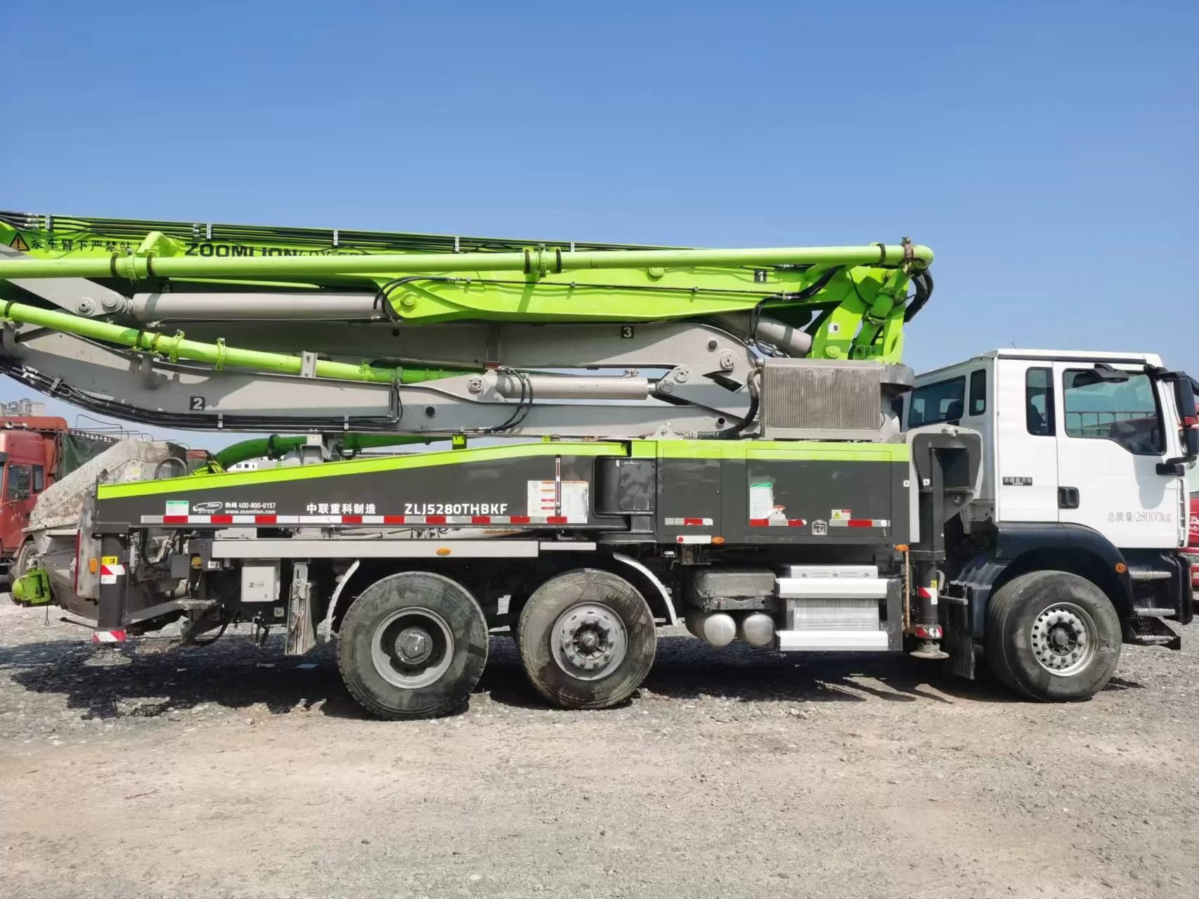 2022 zoomlion boom pump 40m truck-mounted concrete pump car на шасі sitrak